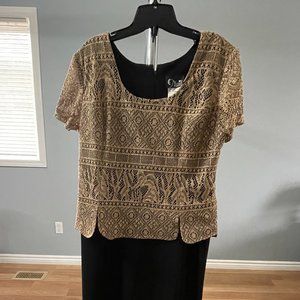 Brand: Nuit Gold and black dress size 17/18 Long